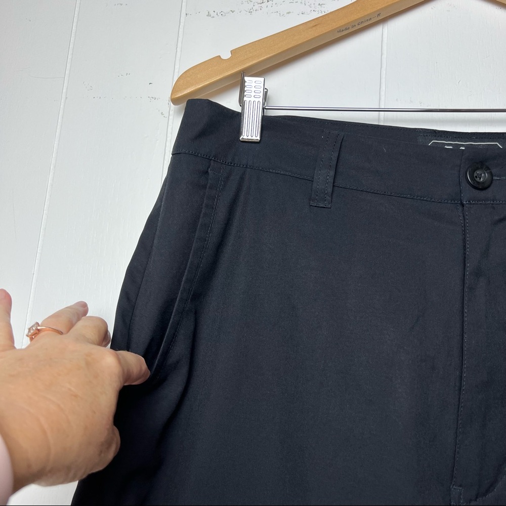 CSG Black Hybrid Flat Front Shorts Men’s Size 34 - Picture 5 of 8